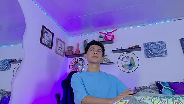 Snapshot of Noah_tyler_ chatting on 10.21.25 Noah tyler  online show from 10.21.25