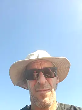 Snapshot of chatwatchcum chatting on 10.11.25 chatwatchcum online show from 10.11.25