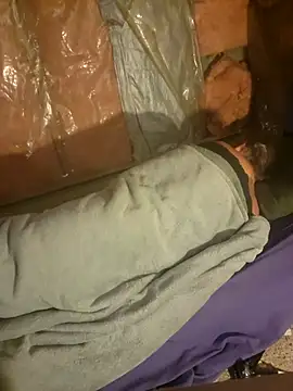 Snapshot of chatwatchcum chatting on 10.25.25 chatwatchcum online show from 10.25.25