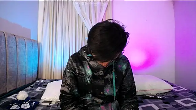 Snapshot of Yellowpokemon23 chatting on 04.08.26 Yellowpokemon23 online show from 04.08.26