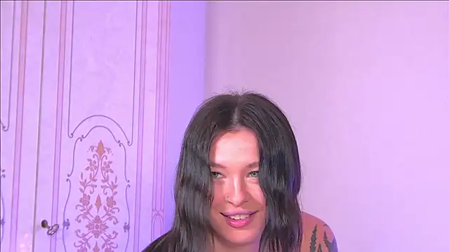 AlexandraBloom online show from 01.08.25