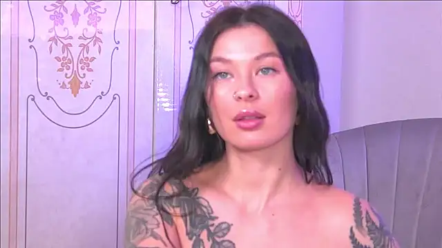 AlexandraBloom online show from 01.09.25