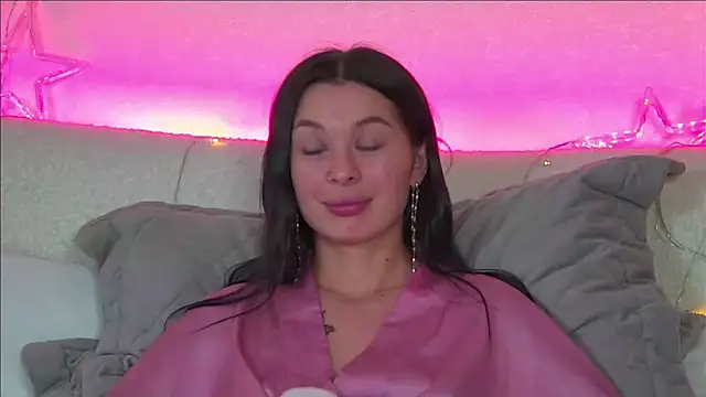 AlexandraBloom online show from 01.10.25