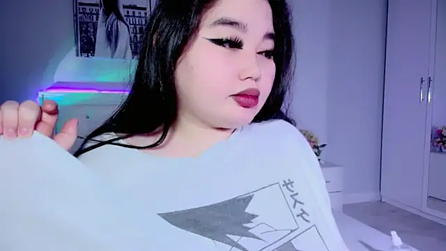 amina moonlightt online show from 12.14.24