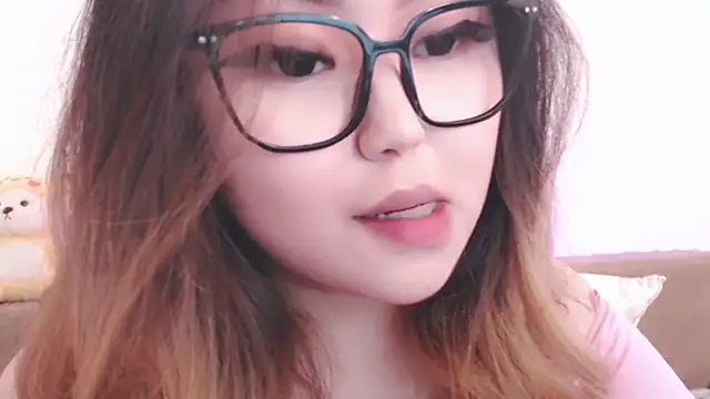 amelia sunlight online show from 04.25.26