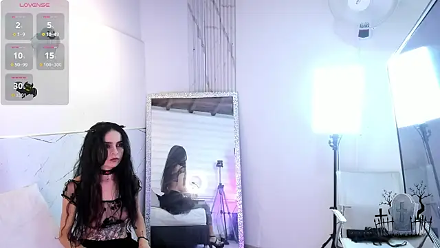 Alice noir online show from 12.05.24