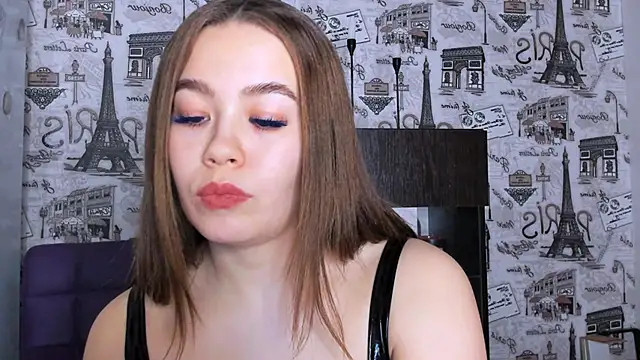 Snapshot of Sara_Kox chatting on 01.22.25 Sara Kox online show from 01.22.25