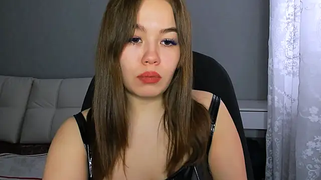 Snapshot of Sara_Kox chatting on 02.04.25 Sara Kox online show from 02.04.25