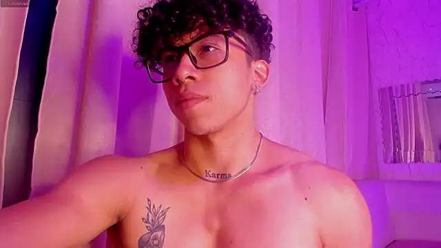 AkazaBoy  online show from 11.21.25