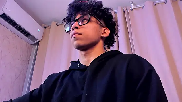 AkazaBoy  online show from 03.19.26