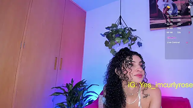 CurlyRose   online show from 03.18.25