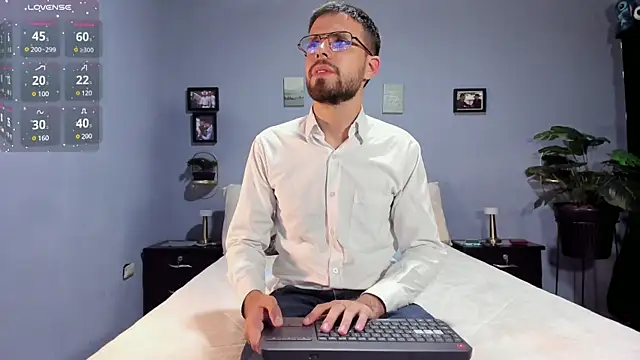 Snapshot of ETHAN_ADAM chatting on 02.11.25 ETHAN ADAM online show from 02.11.25