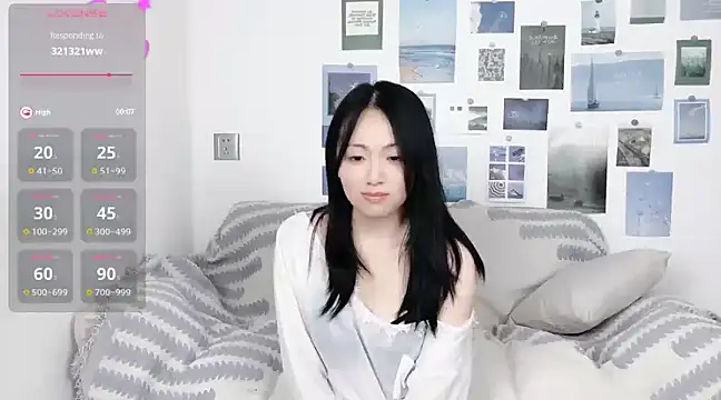 Snapshot of LiLiYbaby chatting on 12.03.24 LiLiYbaby online show from 12.03.24