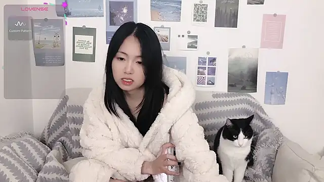 Snapshot of LiLiYbaby chatting on 01.13.25 LiLiYbaby online show from 01.13.25
