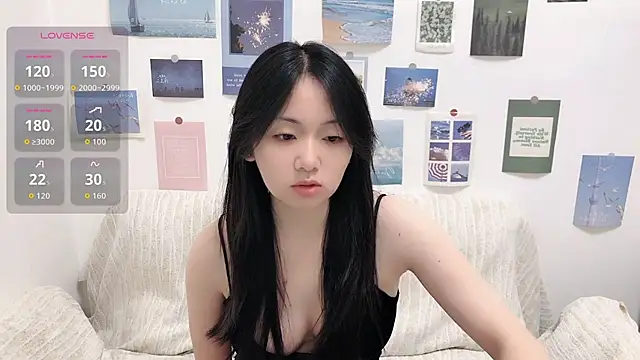 Snapshot of LiLiYbaby chatting on 09.11.25 LiLiYbaby online show from 09.11.25