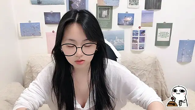 Snapshot of LiLiYbaby chatting on 02.10.26 LiLiYbaby online show from 02.10.26