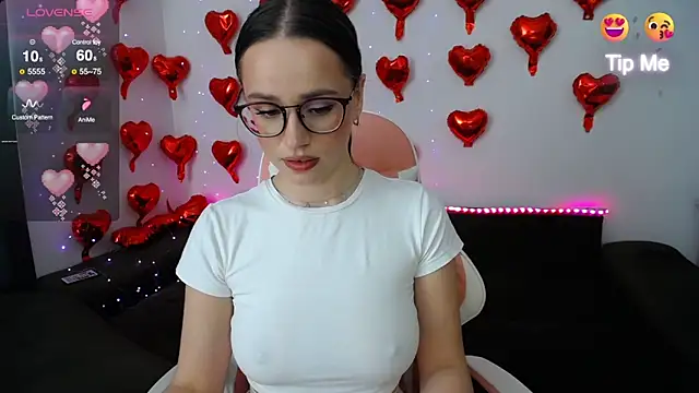 Emillias online show from 03.18.25