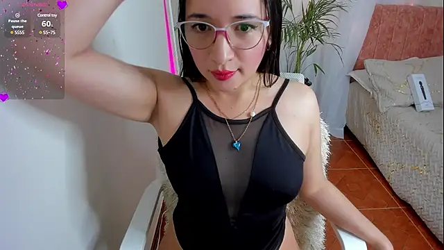 Snapshot of SamanthaBeltran chatting on 12.29.24 SamanthaBeltran online show from 12.29.24