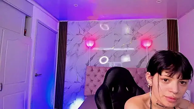 AuroraDiaz online show from 12.03.25