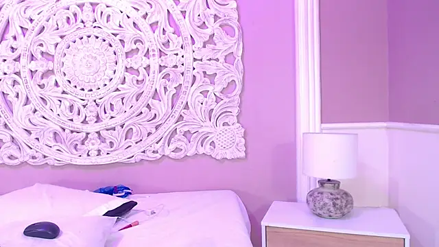 Snapshot of SamanthaPierce chatting on 12.31.24 SamanthaPierce online show from 12.31.24