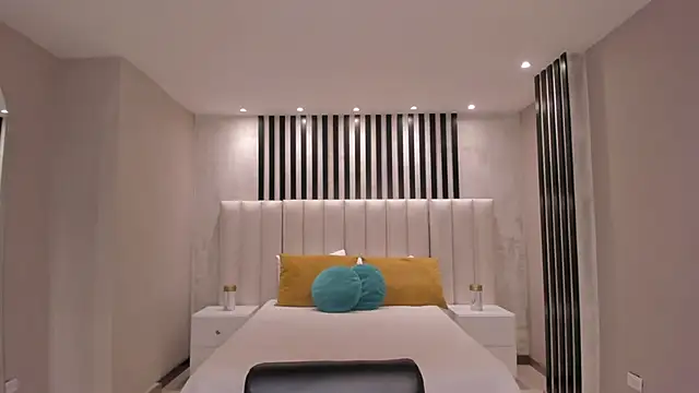 TaraLawrence online show from 09.22.25