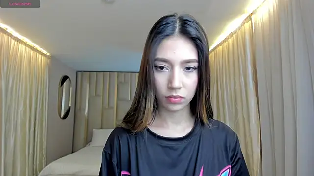 TaraLawrence online show from 01.08.26