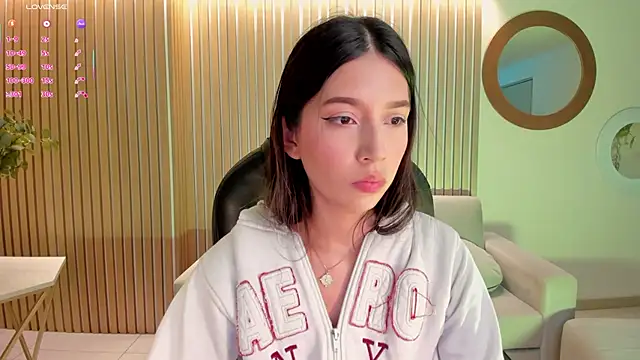 TaraLawrence online show from 04.06.26