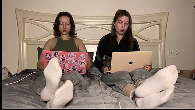 Snapshot of misswishh_ chatting on 02.11.25 misswishh online show from 02.11.25