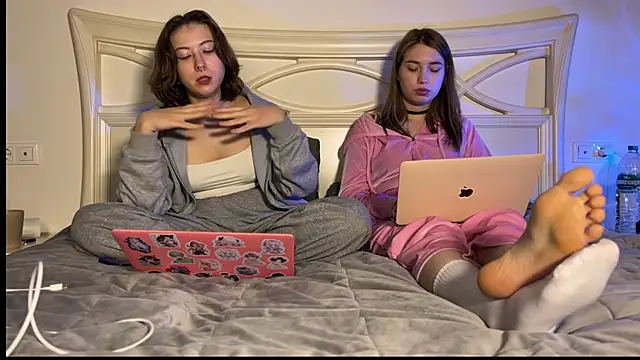 Snapshot of misswishh_ chatting on 02.12.25 misswishh online show from 02.12.25