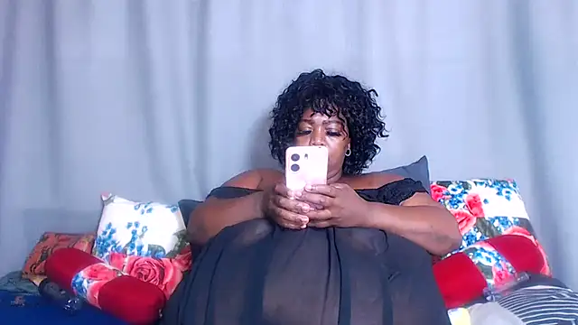 BustyWendyXXX47 online show from 10.29.25