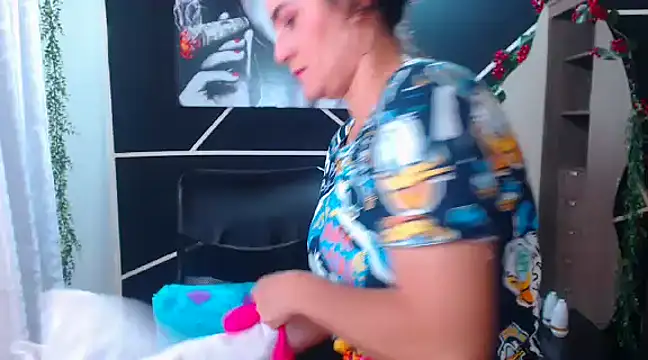 LUCY LI online show from 03.10.25