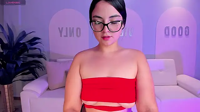 Snapshot of AllisonRogersX chatting on 03.02.25 AllisonRogersX online show from 03.02.25