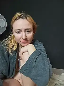 Sexy-Milf-Big online show from 12.17.24