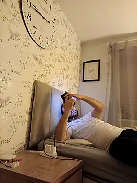 curiously-bi37 online show from 10.04.25