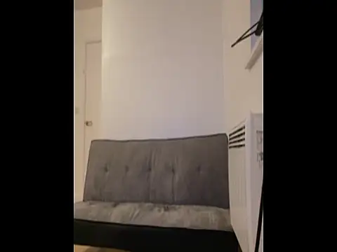 Snapshot of curiously-bi37 chatting on 03.25.26 curiously-bi37 online show from 03.25.26