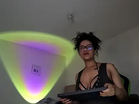 Ale xandra online show from 10.21.25