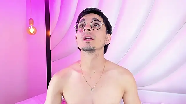 Hugo Coopers online show from 02.19.25