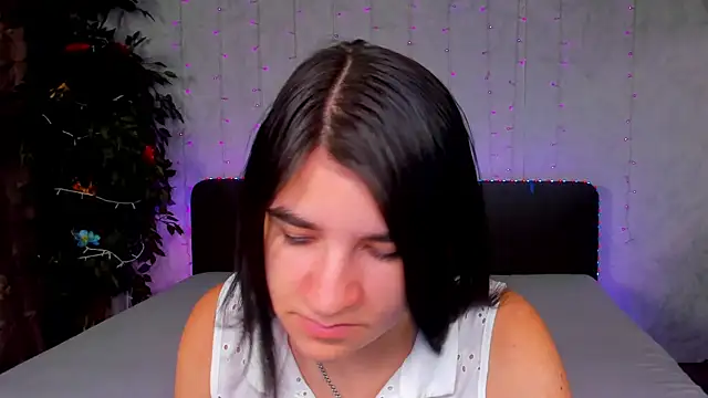  Polly Love  online show from 09.16.25