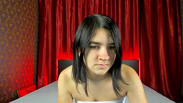  Polly Love  online show from 10.03.25