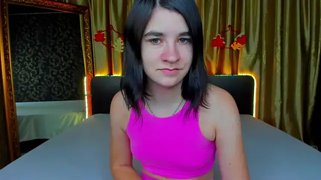  Polly Love  online show from 11.17.25