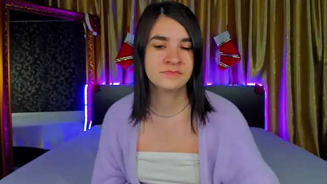  Polly Love  online show from 12.15.25