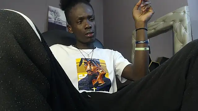 Snapshot of chombo_ath chatting on 12.24.24 chombo ath online show from 12.24.24