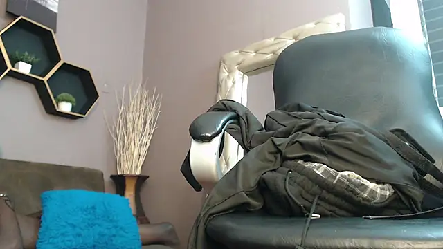 Snapshot of chombo_ath chatting on 01.28.25 chombo ath online show from 01.28.25