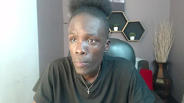 Snapshot of chombo_ath chatting on 02.05.25 chombo ath online show from 02.05.25