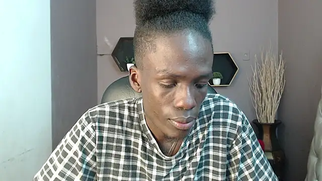 Snapshot of chombo_ath chatting on 02.06.25 chombo ath online show from 02.06.25