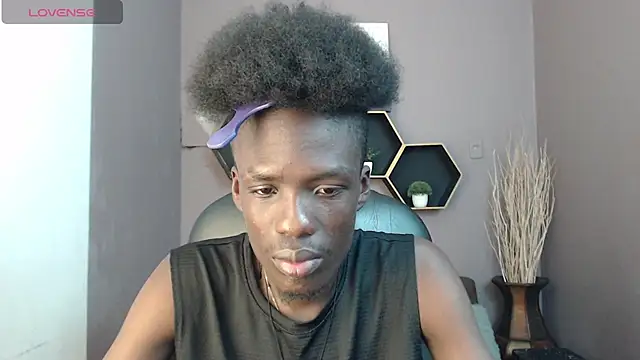 Snapshot of chombo_ath chatting on 02.28.25 chombo ath online show from 02.28.25
