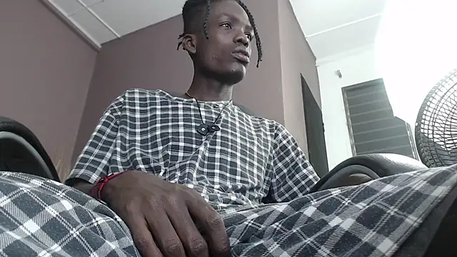 Snapshot of chombo_ath chatting on 03.21.25 chombo ath online show from 03.21.25