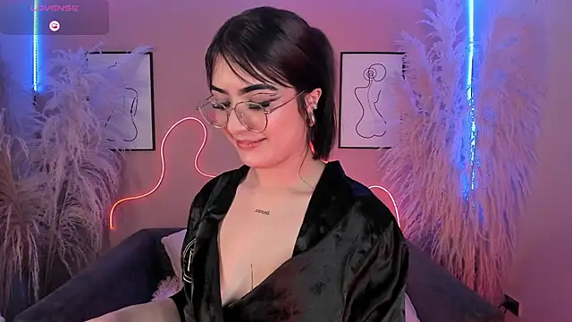 Megan mooree  online show from 12.29.24