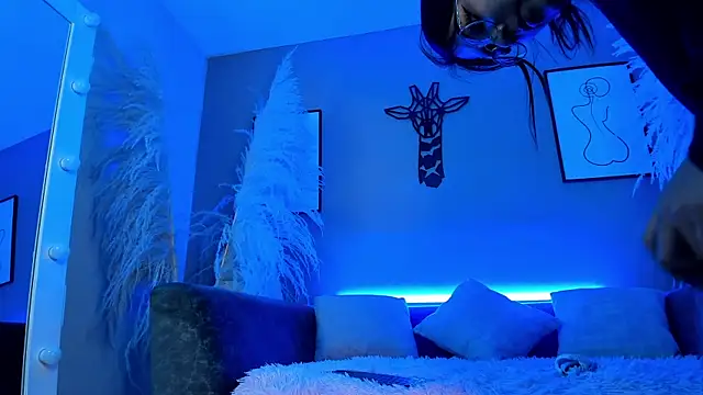Megan mooree  online show from 01.07.25