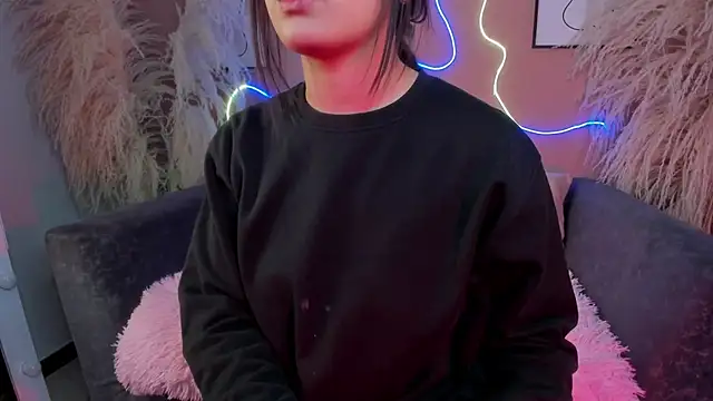 Megan mooree  online show from 01.21.25
